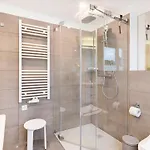 Prora - Ferienwohnung Mit Sauna - Meer Geht Immer アパート ビンツ